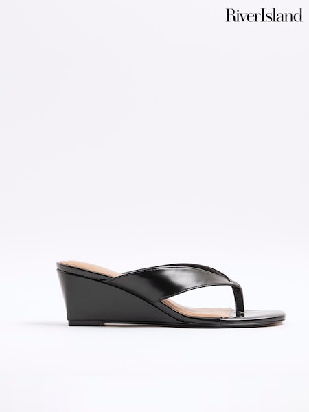 River Island Black Toe Thong Wedge Sandals (F98620) | €54