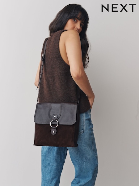 Chocolate Brown Leather Pocket Messenger Bag (F99812) | R$ 330