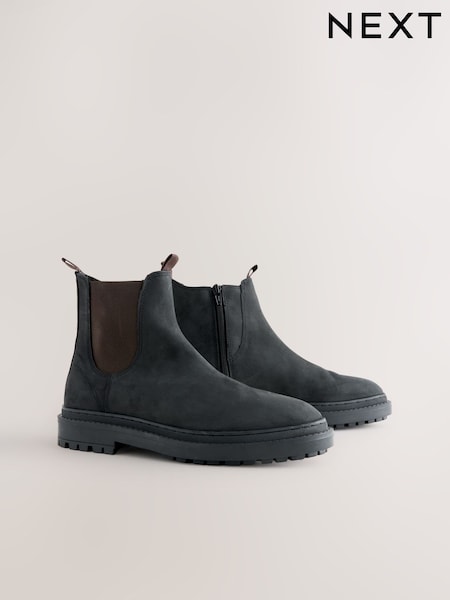Black Oiled Leather - Forever Comfort® Round Toe Chelsea Boots (G00097) | R$ 610