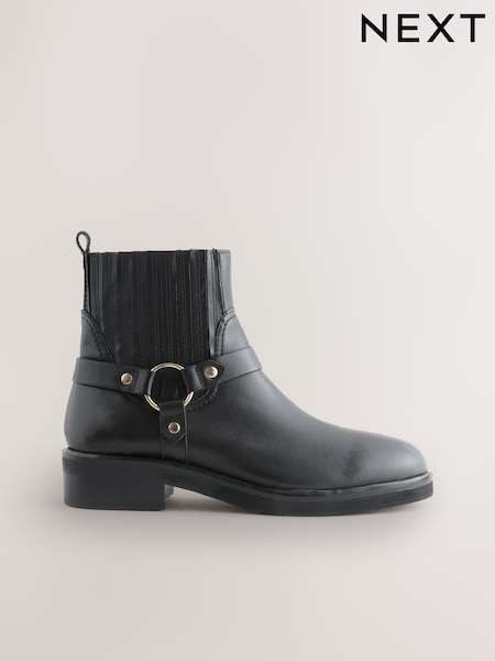 Black Leather Forever Comfort® Hardware Harness Chelsea Boots (G00107) | R$ 590
