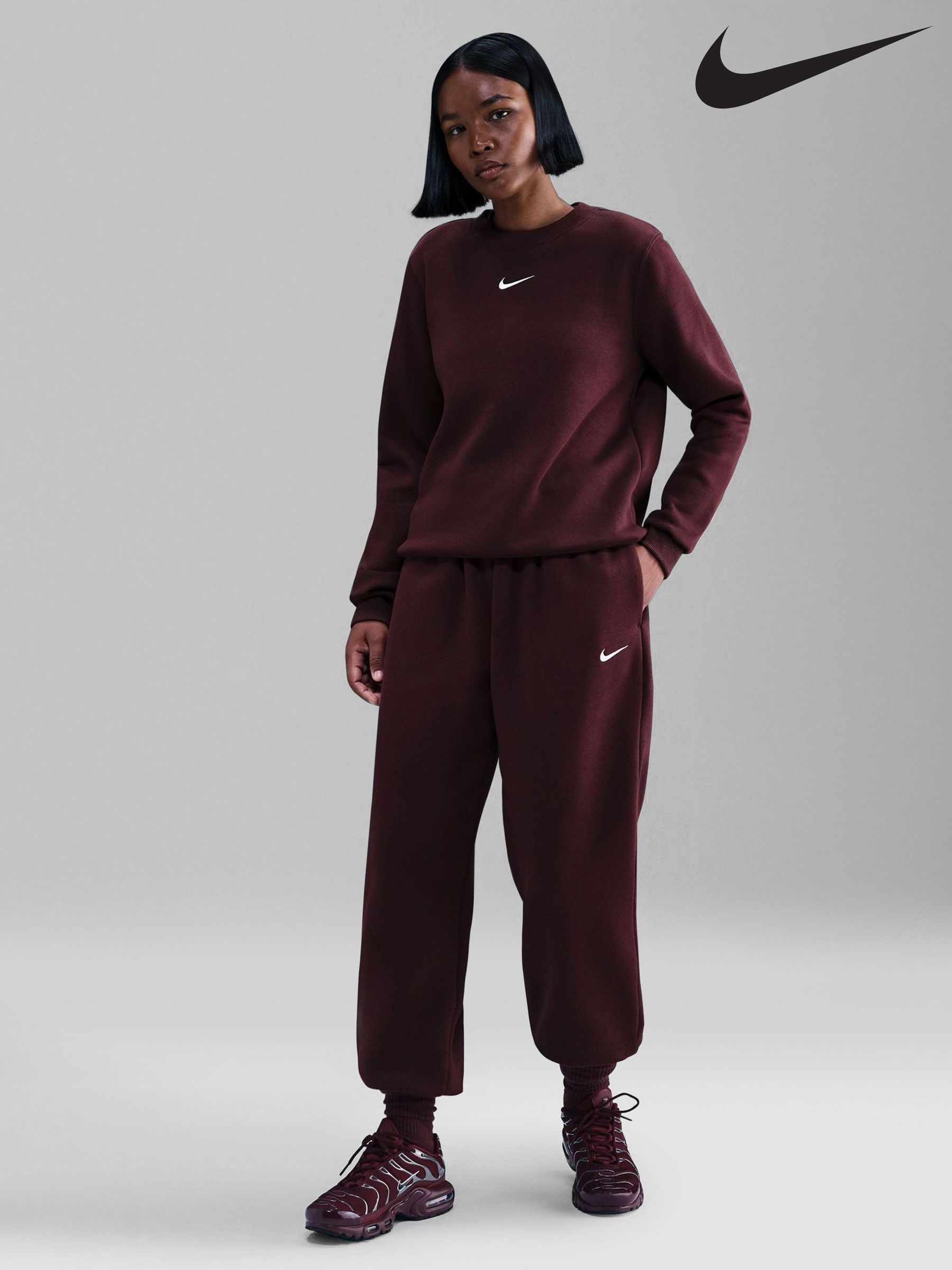 ladies nike essential joggers