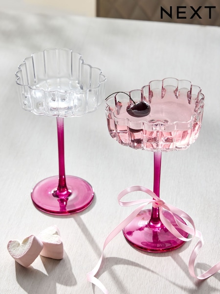 Set of 2 Pink Scalloped Heart Cocktail Glasses (G00767) | €20
