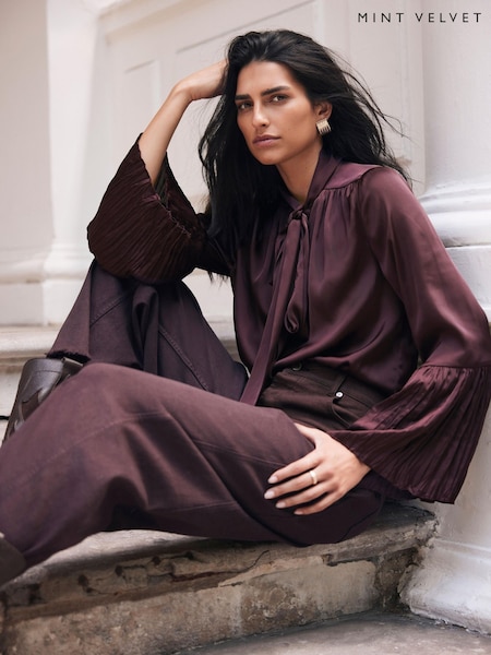Mint Velvet Red Burgundy Satin Tie Neck Blouse (G02405) | €117
