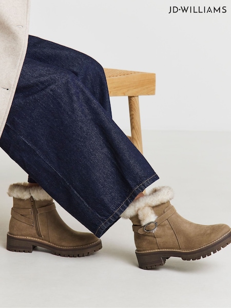 JD Williams Brown Extra Wide Fit Heavenly Soles Chunky Ankle Boots With Faux Fur Trim (G07830) | €69