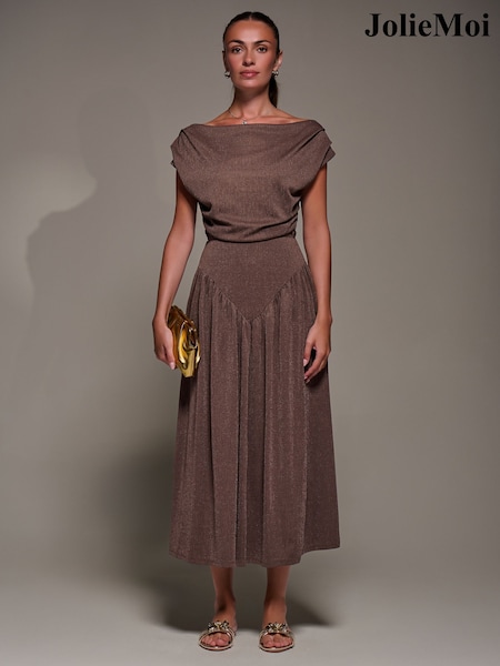 Jolie Moi Brown Asymmetric Neckline Midaxi Dress (G15796) | R$ 740