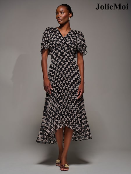 Jolie Moi Angel Sleeve Pleated Chiffon Midaxi Dress (G16042) | R$ 780