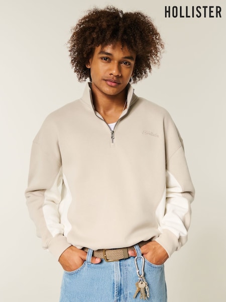 Hollister Cream Boxy Quarter Zip Logo Sweatshirt (G16587) | €39
