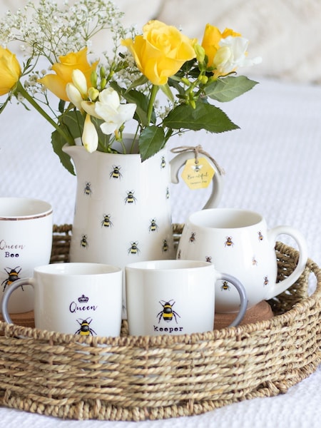 Something Different White Queen Bee and Bee Keeper Mug Set (G18565) | €18.50