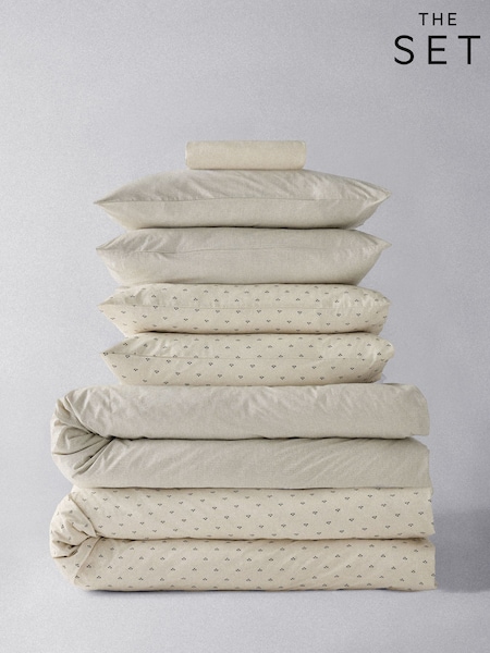 The Set 8 Piece Duvet Cover And Pillowcase Set With Fitted Sheets
