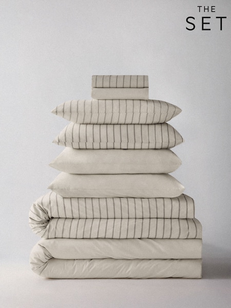 The Set 8 Piece Duvet Cover And Pillowcase Set With Fitted Sheets