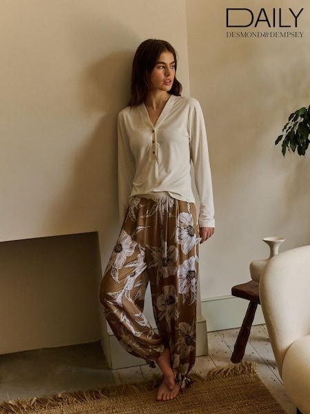 Chartreuse Hibiscus - Daily By Desmond & Dempsey Premium Modal Balloon Pyjamas