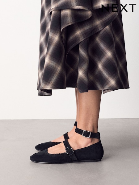 Black - Forever Comfort® Leather Scallop Mary Jane Shoes