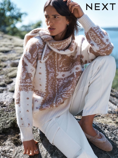 Ecru/Camel Brown - Relaxed Long Sleeve Crew Neck Jumper
