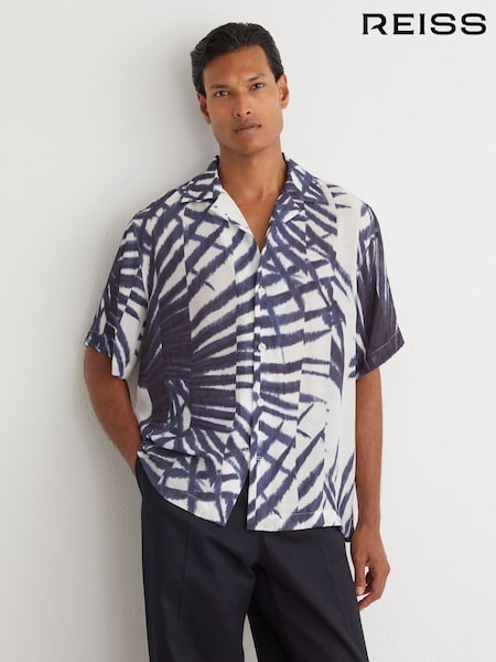 Azul marino/blanco - Regular Reiss Shindora Plissé Printed Cuban-collar Shirt