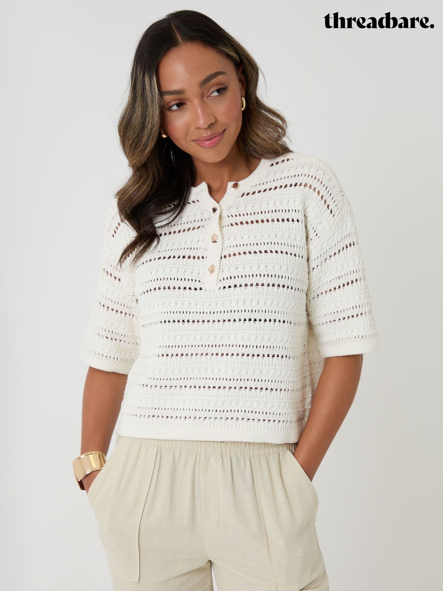 AMERI♡MEDI PURIPURI SHORT KNIT TOP TOP DIN TRICOT CU PERNIȚE LA UMERI - Negru | ZARA România