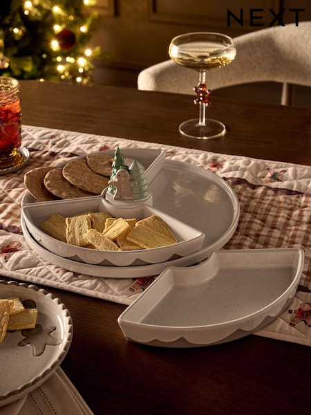 Set Of 3 Gingerbread Nibble Bowls And Serving Tray