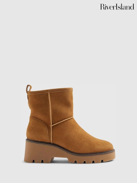 River Island Brown Suede Wedge Fur Lined Boots (G48440) | €71