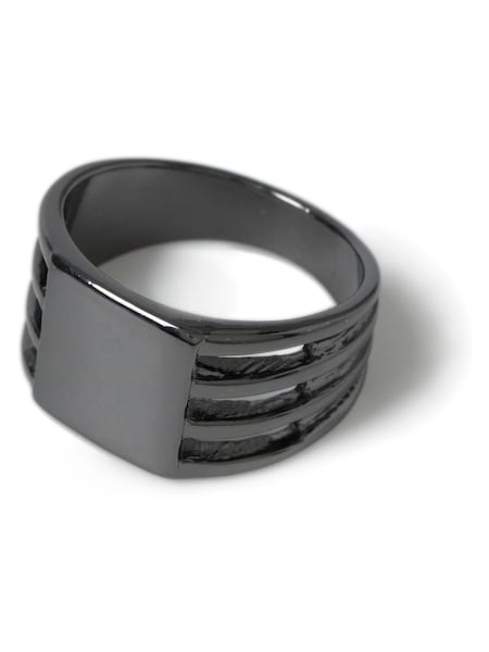 Cut Out Black Ring (G48712) | 19 €