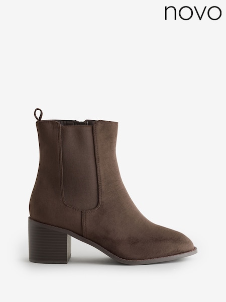 Castanho - Novo Wide Fit Juno Block Heel Chelsea Ankle Boots (G53480) | R$ 415
