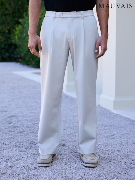 MAUVAIS Como Relaxed Fit Pleated Tailored Trouser in Beige (G56977) | 83 €