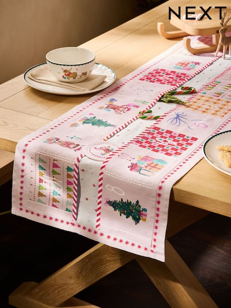 Hamish The Highland Cow Christmas Advent Runner