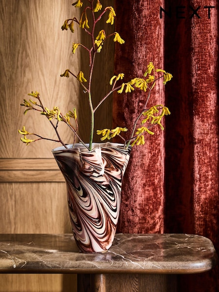 Ruffled Edge Swirled Glass Vase