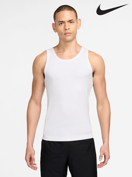 White - Regular Nike Athletic Club Ribbed Training Vest