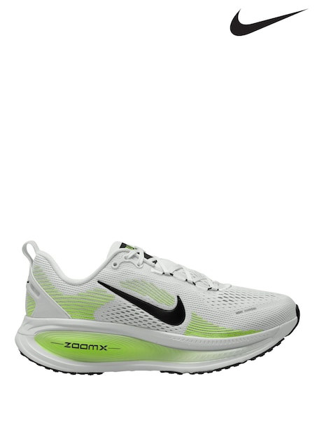 Fotondustsvart - Regular Nike Vomero 18 Running Trainers