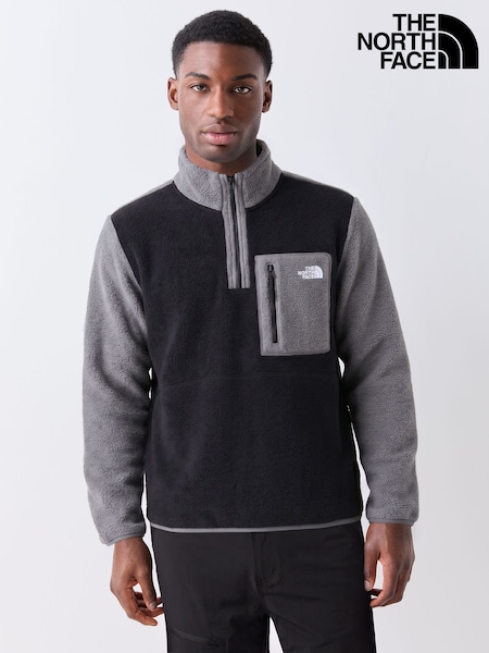 Crno - Regular The North Face Yumiori 1/4 Fleece
