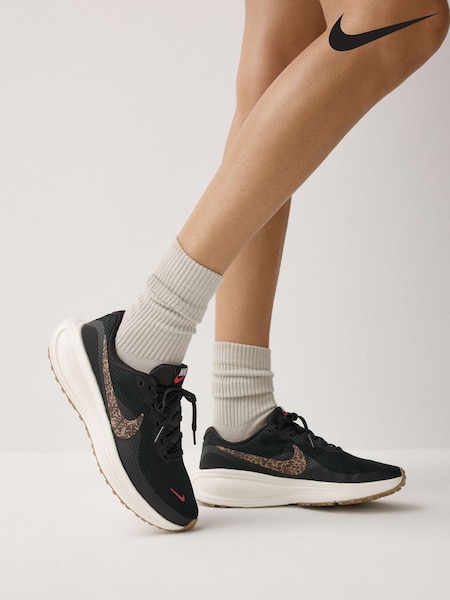 Srpskohrvatski / srpskohrvatski - Nike Revolution 8 Roads Treneri za trčanje