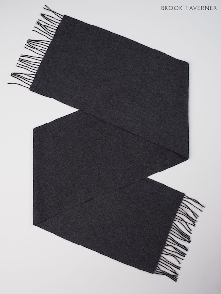 Brook Taverner Grey Pure Lambswool Scarf (G78456) | R$ 395