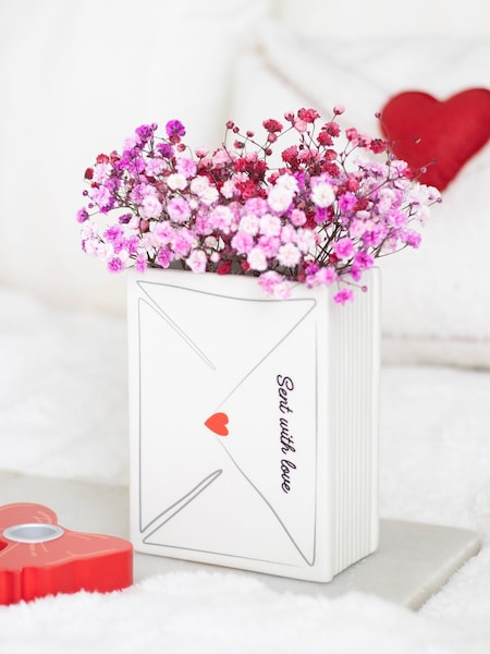 Something Different White Love Letter Valentine's Day Flower Vase (G80375) | R$ 130