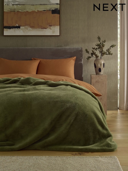 Luxe Plush Faux Fur Throw