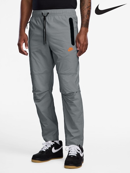 Black - Regular Nike Tech Woven Joggers