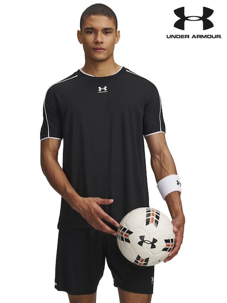 Black - Regular Under Armour Challenger Training Short Sleeve Top