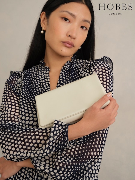 Hobbs Natural Jas Pearl Clutch (H08526) | AED641
