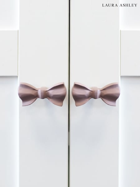 Laura Ashley Set of 2 Aluminum Bow Drawer Knobs (H11150) | ‏163 د.إ.‏