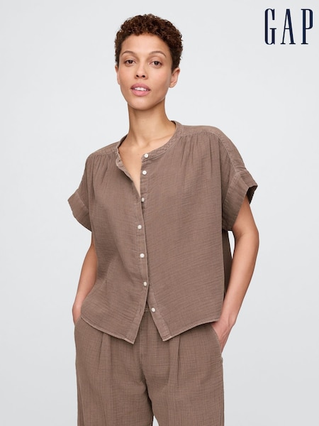 Braun - Gap Kurzarmhemd aus Crinkle-Gaze mit Dolman-Ärmeln aus 100% Baumwolle (H11931) | 54 €