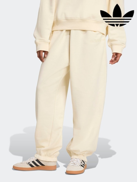 adidas Originals Brown Light Essentials Linear Loose Cuffed Joggers (H12856) | €66