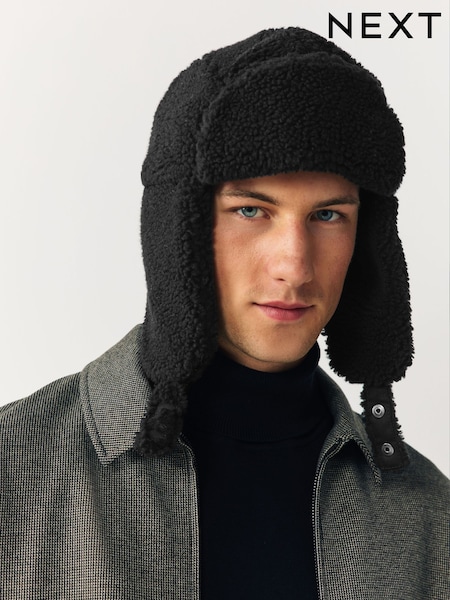 Black Borg Trapper Hat (H12874) | R$ 170