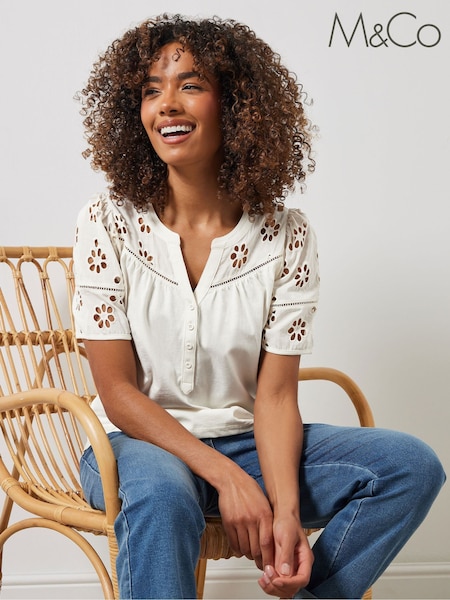 Valkoinen - M&Co Woven Broderie anglaise Sleeve 100% puuvillaa T-paita (H13387) | €41