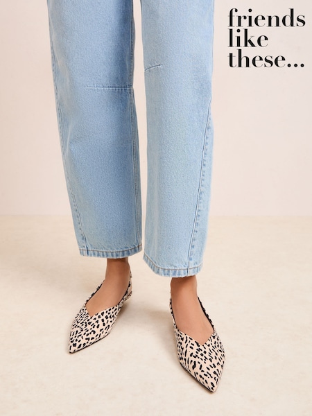 Білий леопард - Friends Like These Micro Kitten Heel Pointed Toe Faux Suede Court Shoes (H14485) | 2 043 грн