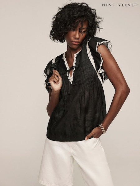 Mint Velvet Black Cap Sleeve Blouse (H15939) | €126