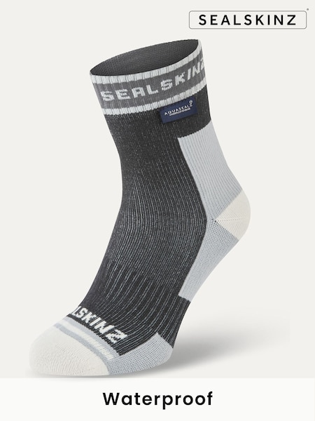 Sealskinz Holverstone Waterproof Ankle Length Lightweight Running Socks (H17875) | ₪176