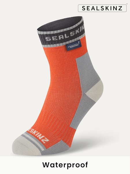 Sealskinz Holverstone Waterproof Ankle Length Lightweight Running Socks (H17877) | €50