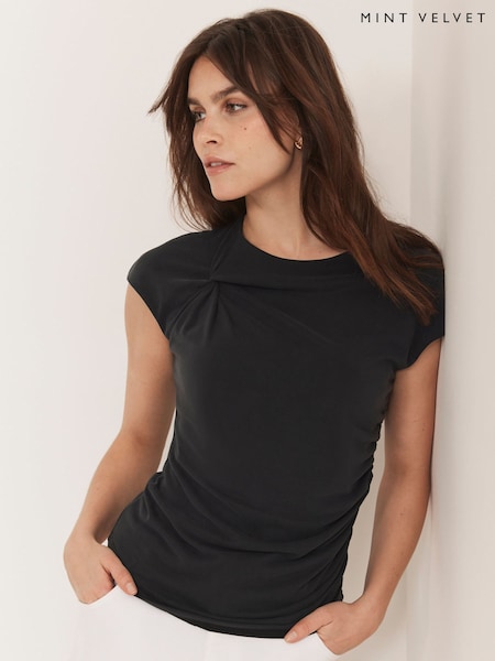 Mint Velvet Knot Detail Top (H18754) | 75 €