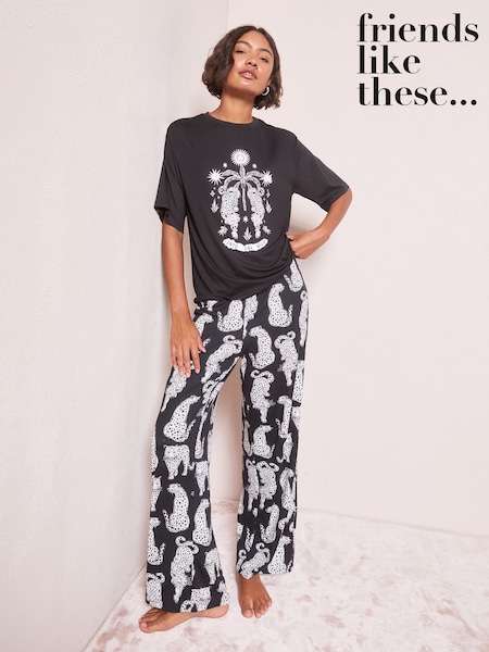 Friends Like These Black Cheetah Print Pyjamas Set (H20308) | €32