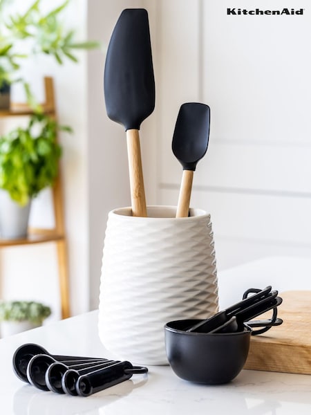 Kitchen Aid Stand Mixer Set 11 Durable Onyx (H22329) | 42 €