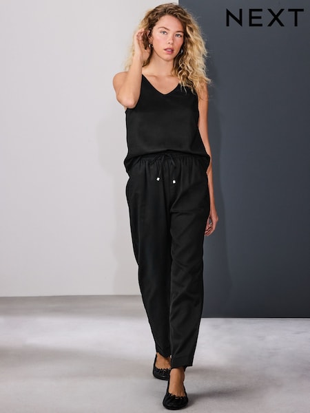 Black - Pull On Tapered Trousers With Linen