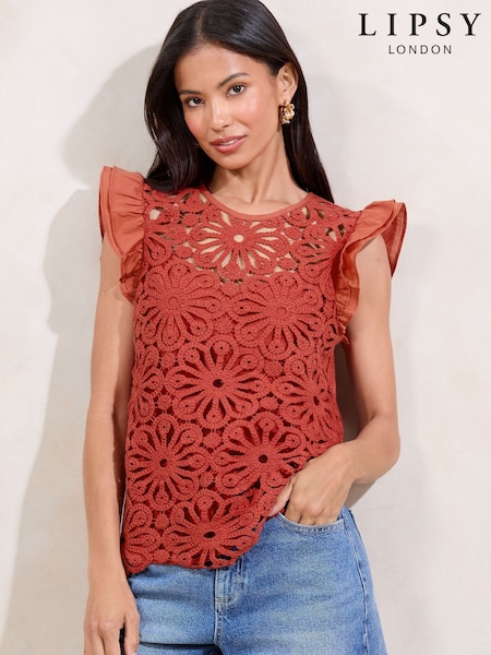 Ferrugem - Lipsy Crochet Detail Ruffle Short Sleeve Top (H30863) | R$ 375